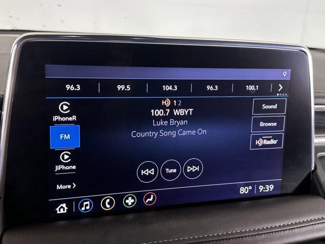 Photo of 2021 White Frost Tricoat GMC Yukon