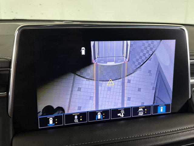 Photo of 2021 White Frost Tricoat GMC Yukon