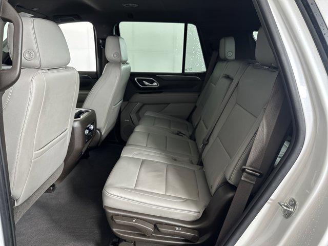 Photo of 2021 White Frost Tricoat GMC Yukon