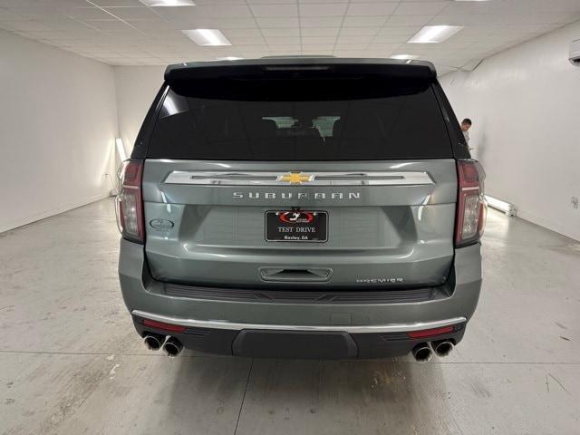 Photo of 2024 Silver Sage Metallic Chevrolet Suburban