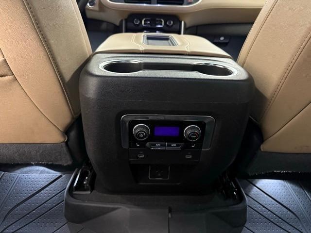 Photo of 2024 Silver Sage Metallic Chevrolet Suburban