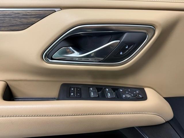 Photo of 2024 Silver Sage Metallic Chevrolet Suburban
