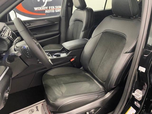 Photo of 2025 Diamond Black Jeep Grand Cherokee L