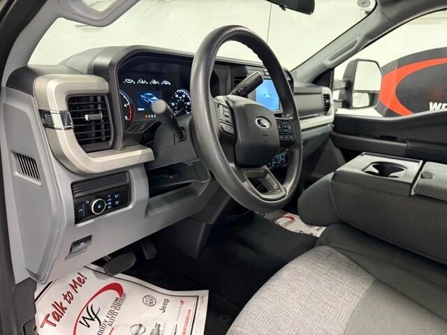 Photo of 2025 Black Metallic Ford F-250