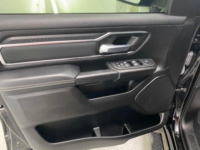 Photo of 2025 Diamond Black RAM 1500