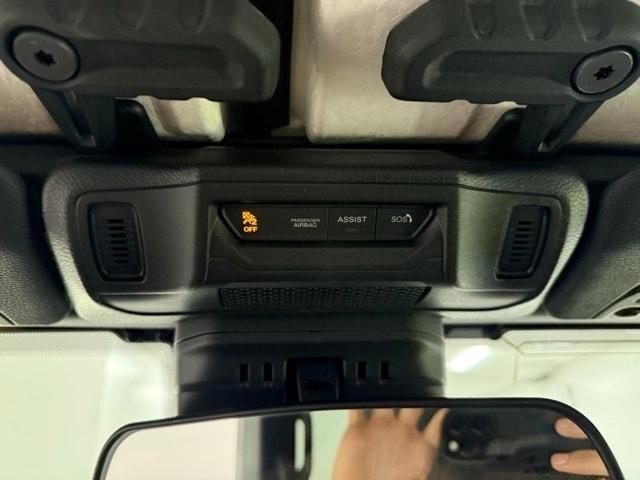 Photo of 2024 Granite Crystal Clearcoat Metallic Jeep Gladiator