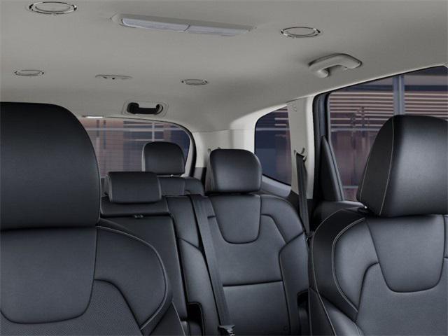 Photo of 2025 Everlasting Silver Kia Telluride