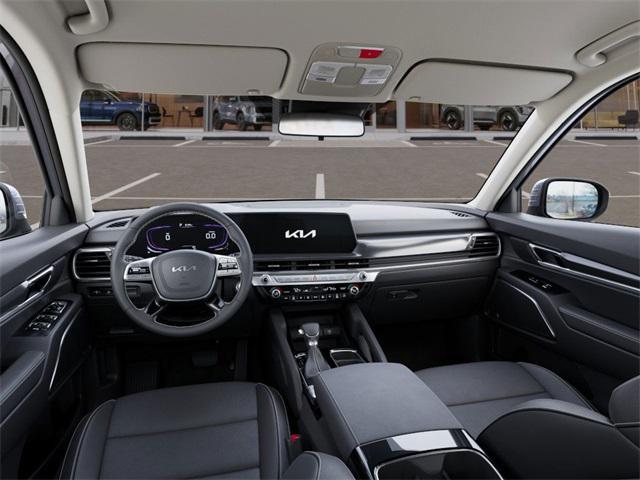 Photo of 2025 Everlasting Silver Kia Telluride