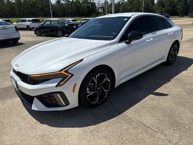 Photo of 2025 Snow White Pearl Kia K5