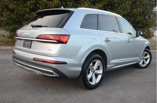 Photo of 2024 Satellite Silver Metallic Audi Q7