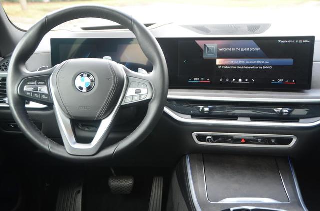 Photo of 2025 Alpine White BMW X5