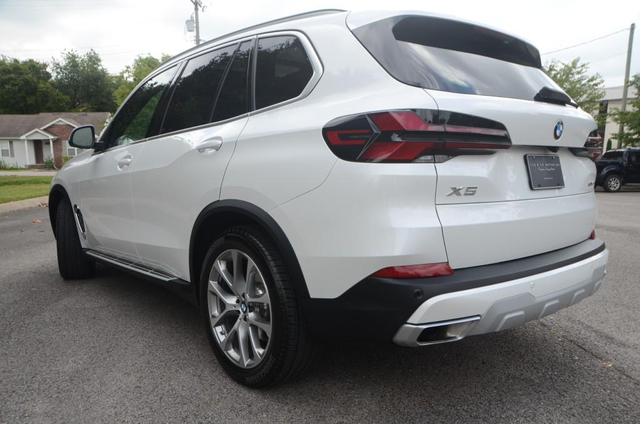 Photo of 2025 Alpine White BMW X5