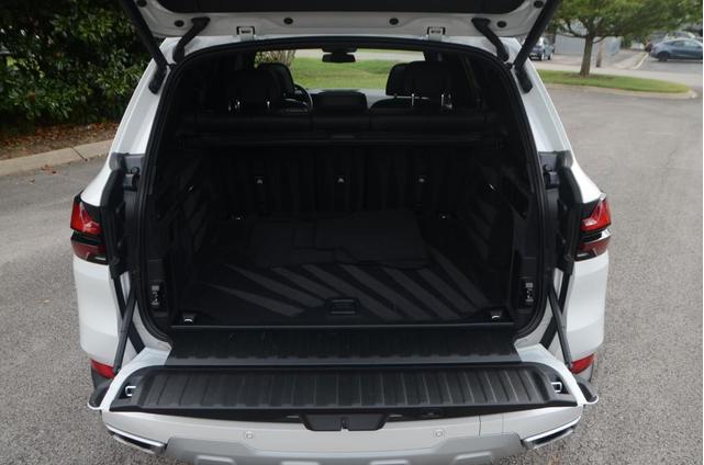 Photo of 2025 Alpine White BMW X5