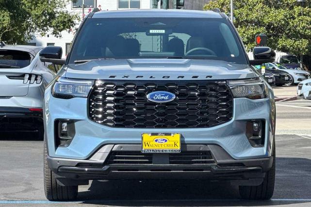 Photo of 2025 Vapor Blue Metallic Ford Explorer