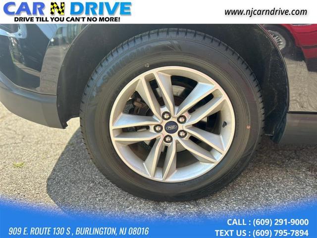 Photo of 2017 Shadow Black Ford Edge