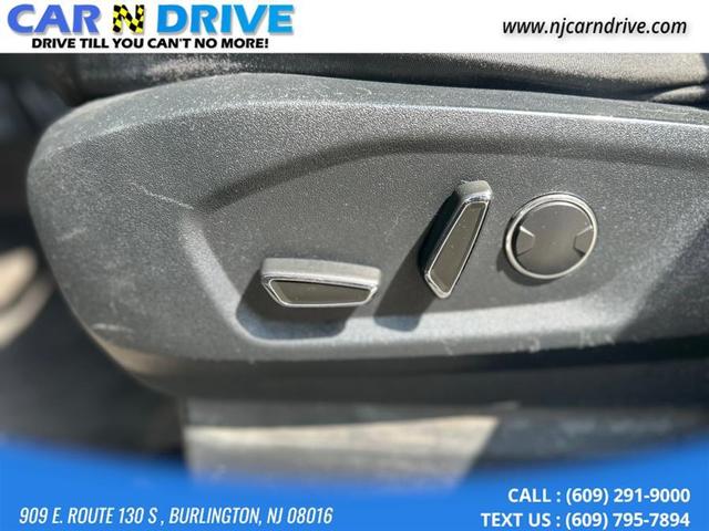 Photo of 2017 Shadow Black Ford Edge