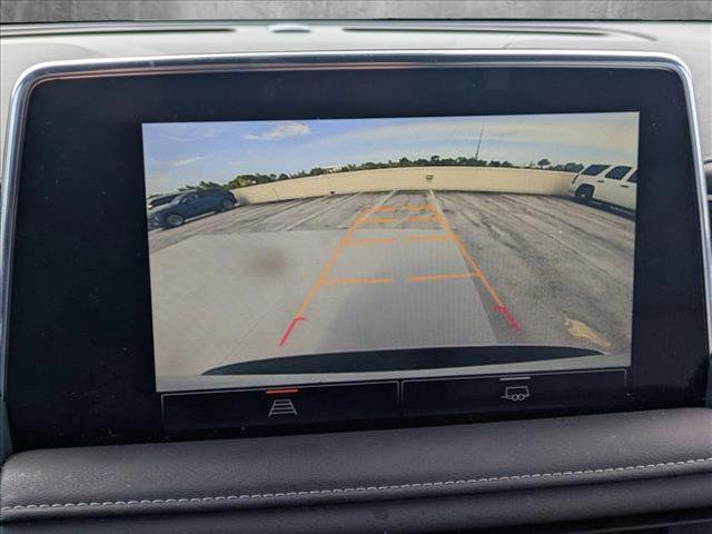 Photo of 2023 Summit White GMC Yukon XL