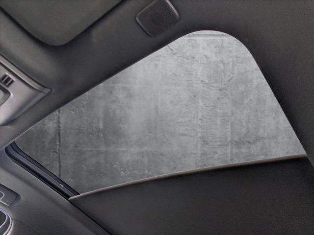 Photo of 2023 Summit White GMC Yukon XL