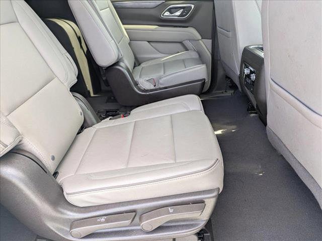 Photo of 2023 Summit White GMC Yukon XL