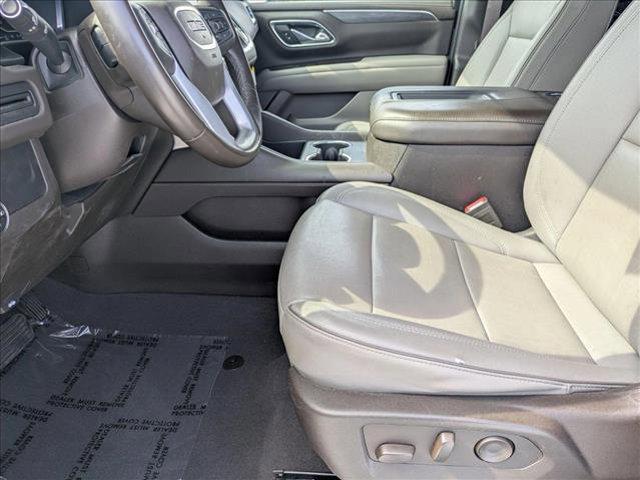 Photo of 2023 Summit White GMC Yukon XL