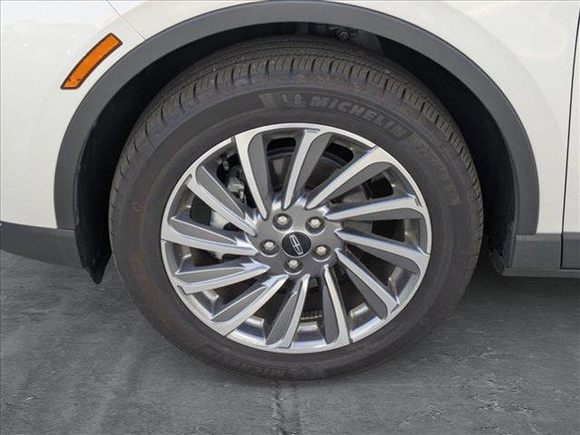 Photo of 2024 Ceramic Pearl Metallic Tri-Coat Lincoln Corsair