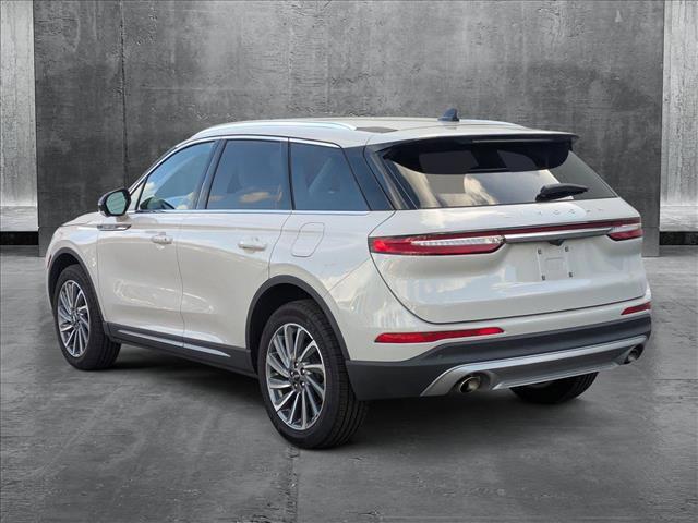 Photo of 2024 Ceramic Pearl Metallic Tri-Coat Lincoln Corsair