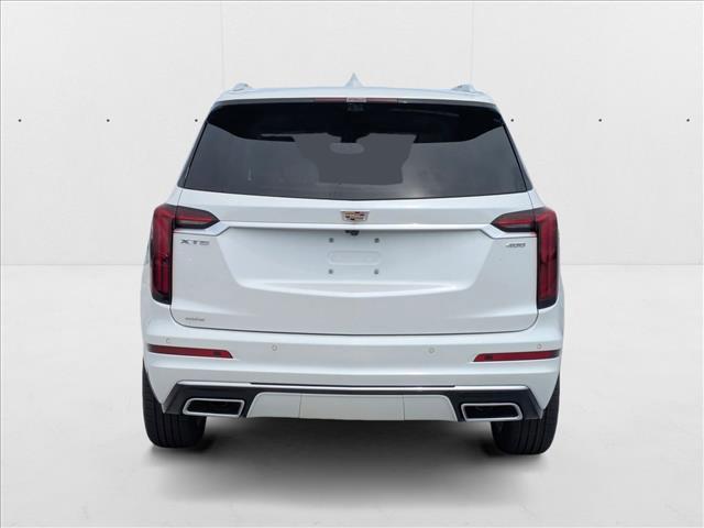 Photo of 2025 Crystal White Tricoat Cadillac XT6