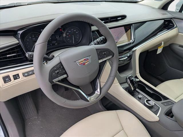Photo of 2025 Crystal White Tricoat Cadillac XT6