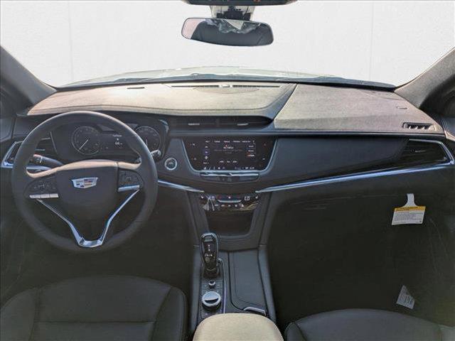 Photo of 2025 Crystal White Tricoat Cadillac XT6