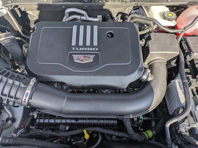 Photo of 2025 Crystal White Tricoat Cadillac XT6