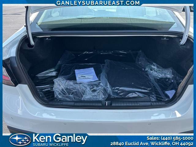Photo of 2025 Crystal White Pearl Subaru Legacy