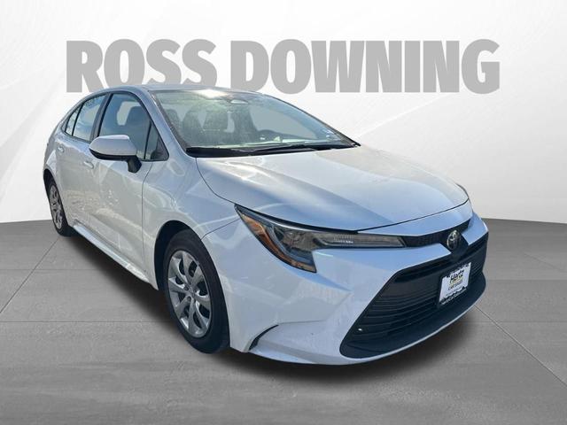 Photo of 2023 White Toyota Corolla