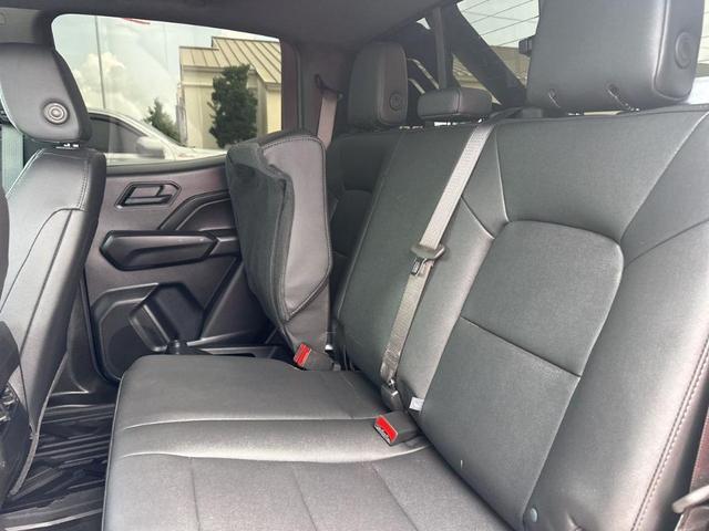 Photo of 2025 Summit White Chevrolet Colorado