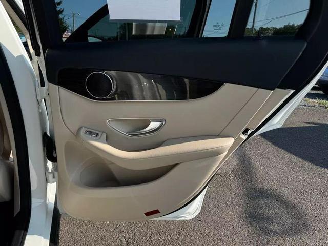 Photo of 2017 White Mercedes-Benz GLC 300