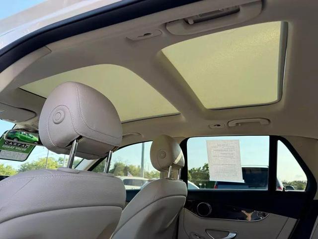 Photo of 2017 White Mercedes-Benz GLC 300
