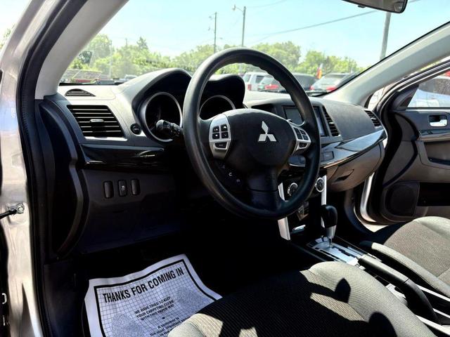 Photo of 2016 Silver Mitsubishi Lancer