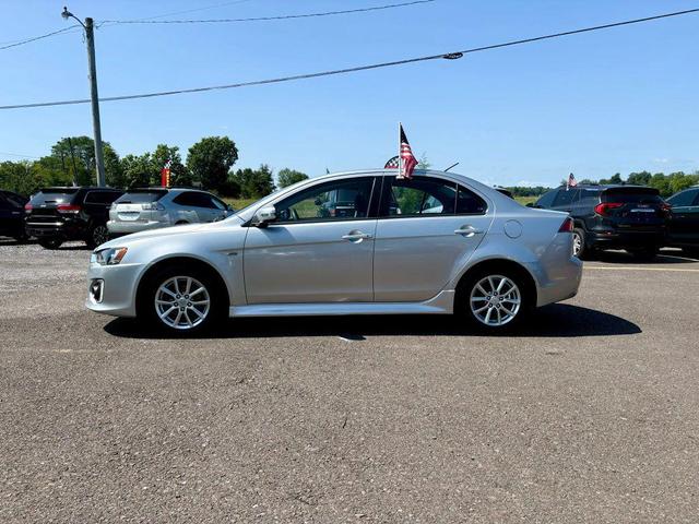 Photo of 2016 Silver Mitsubishi Lancer