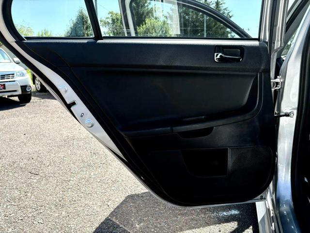 Photo of 2016 Silver Mitsubishi Lancer