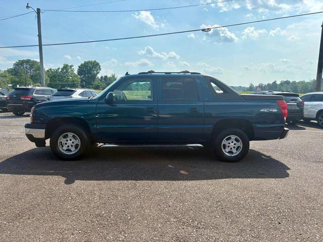 Photo of 2006 Bermuda Blue Metallic Chevrolet Avalanche