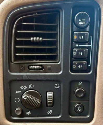Photo of 2006 Bermuda Blue Metallic Chevrolet Avalanche