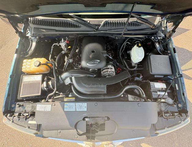 Photo of 2006 Bermuda Blue Metallic Chevrolet Avalanche