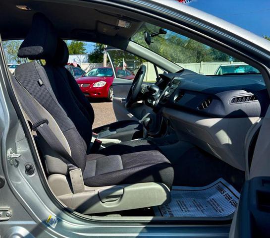 Photo of 2010 Alabaster Silver Metallic Honda Insight
