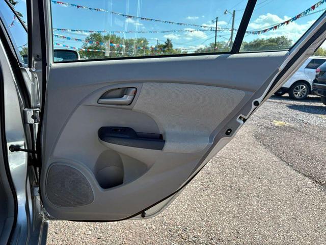 Photo of 2010 Alabaster Silver Metallic Honda Insight