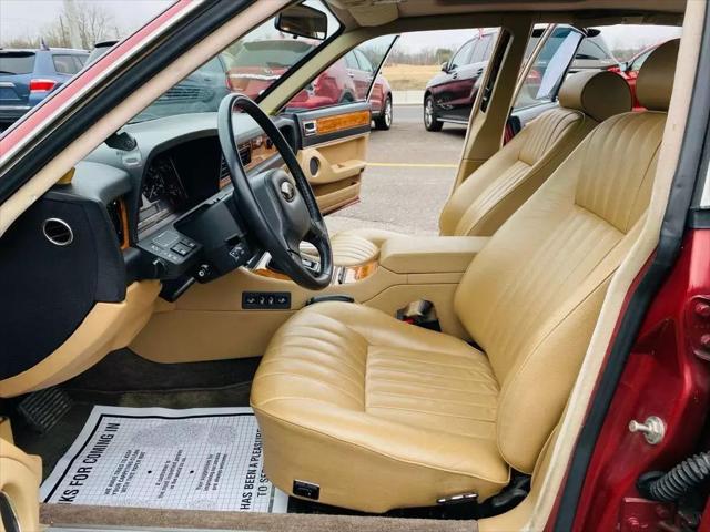 Photo of 1990 RED Jaguar XJ6