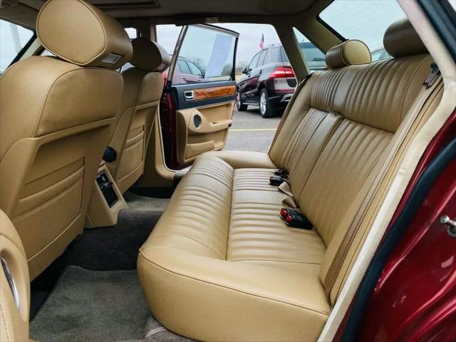 Photo of 1990 RED Jaguar XJ6