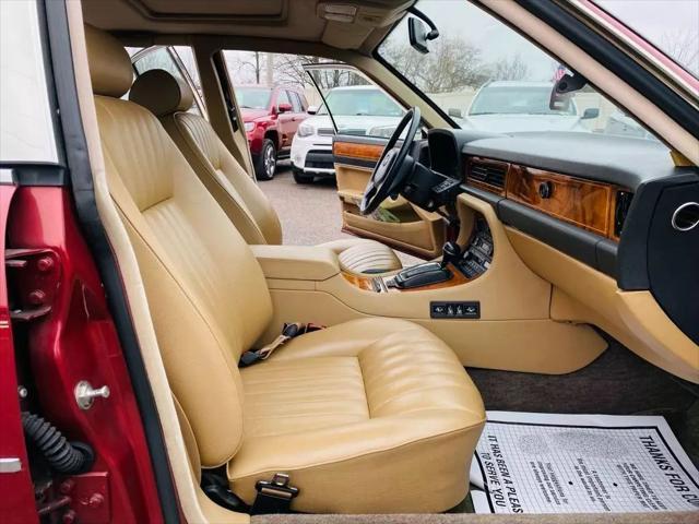 Photo of 1990 RED Jaguar XJ6