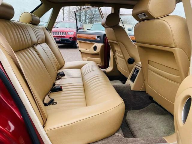 Photo of 1990 RED Jaguar XJ6