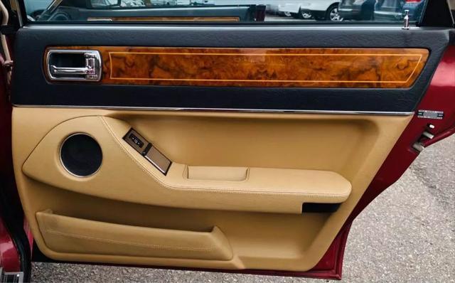 Photo of 1990 RED Jaguar XJ6