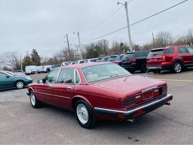 Photo of 1990 RED Jaguar XJ6