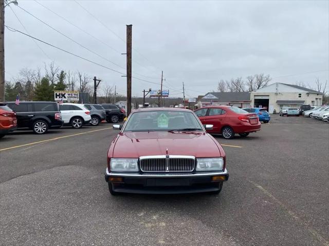 Photo of 1990 RED Jaguar XJ6